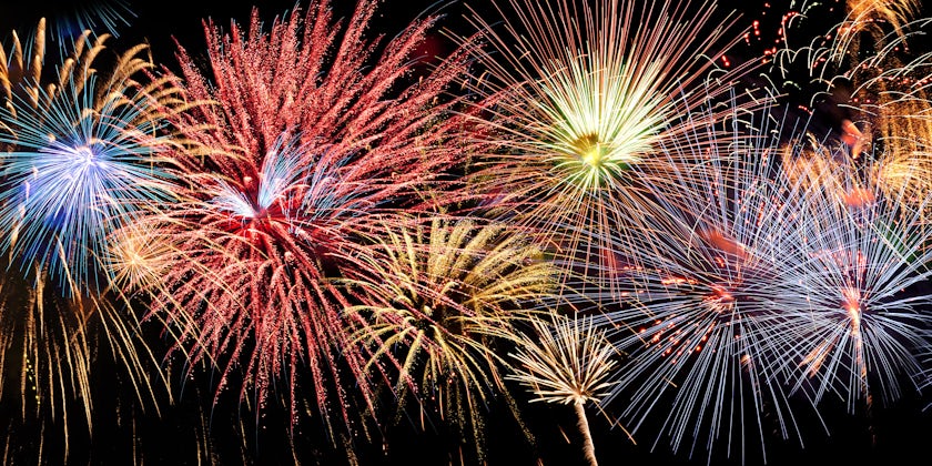 4th of July Cruise Festivities: From Fireworks to Apple Pie (Photo: Gino Santa Maria/Shutterstock)