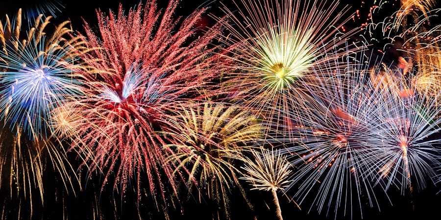 4th of July Cruise Festivities: From Fireworks to Apple Pie 