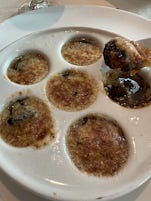 Escargot served hot and spicy. 