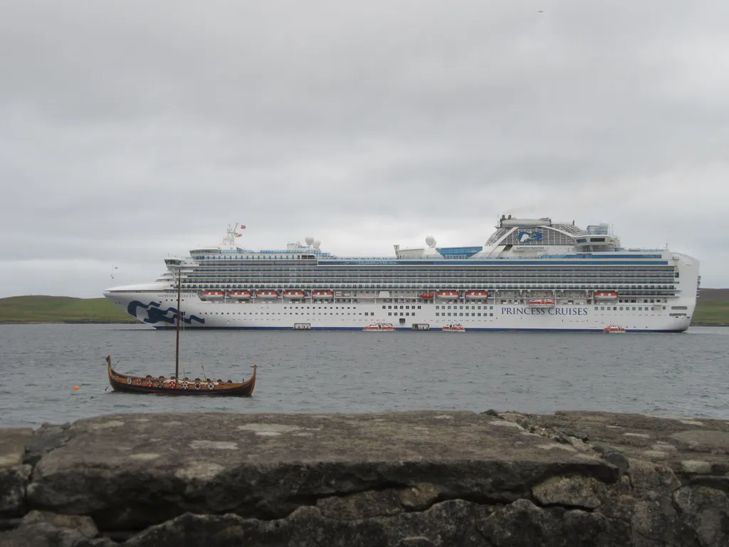 Sapphire Princess Canada & New England Cruise Reviews from Quebec City ...