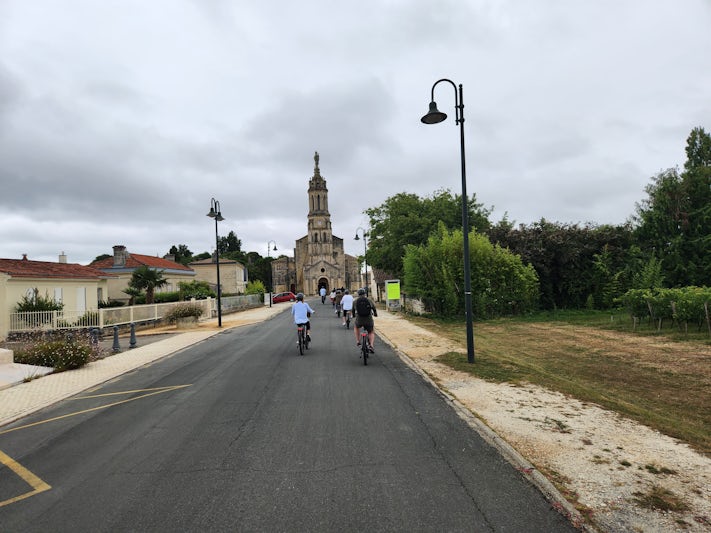 Our e-bike trip through the countryside around Bourg, FR.