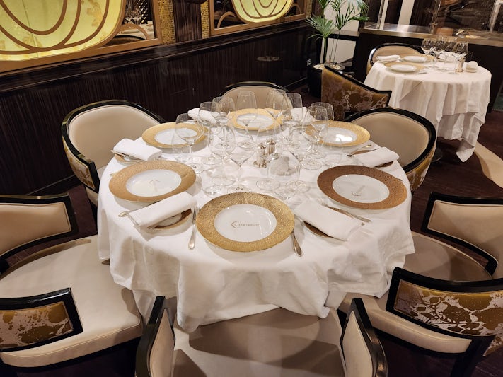 French Restaurant Table Setting 