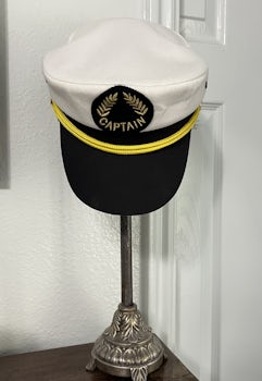 Empty Captains hat… resembles empty feeling from our ruined dream vacation. 