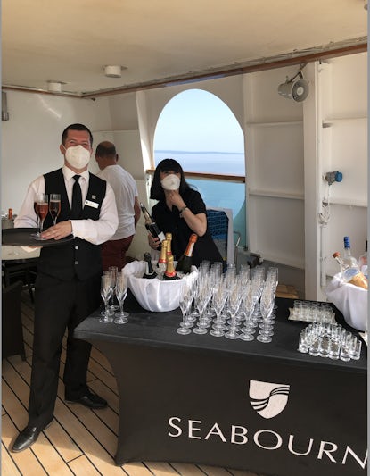 Sailaway celebration of caviar and champagne and Italian opera singers.