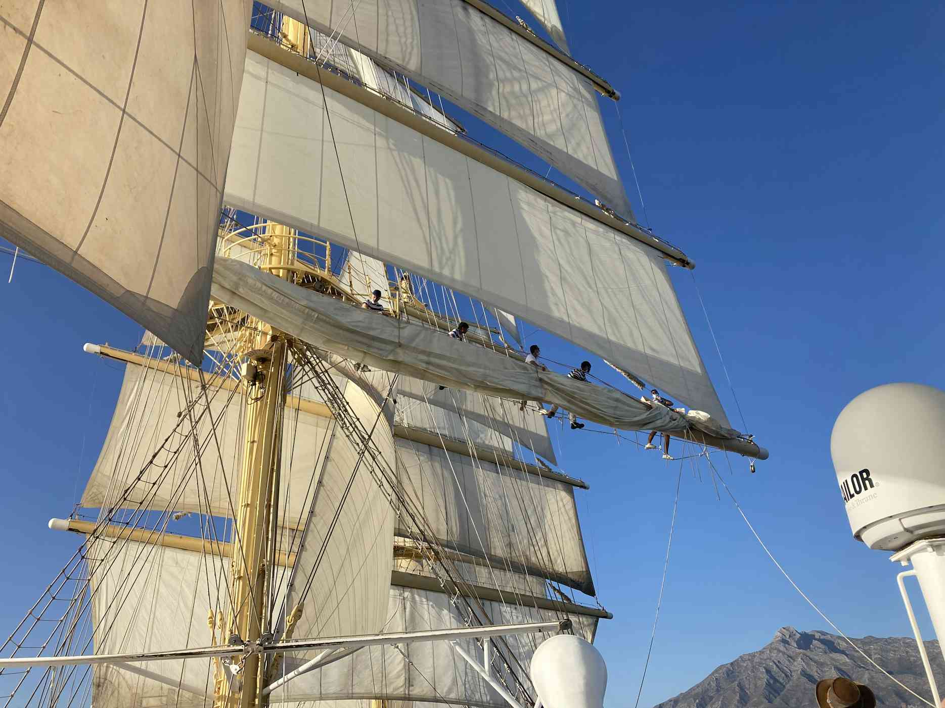 Our Favorite Boat Paints in 2024 - Sail Top Reviews