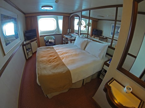Stateroom D217 Dolphin Deck