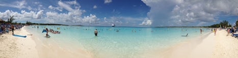 A panoramic view of the beach at Half Moon Cay