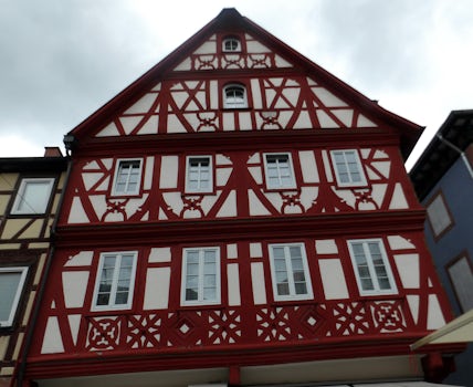 One of the fantastic buildings in Mittenburg