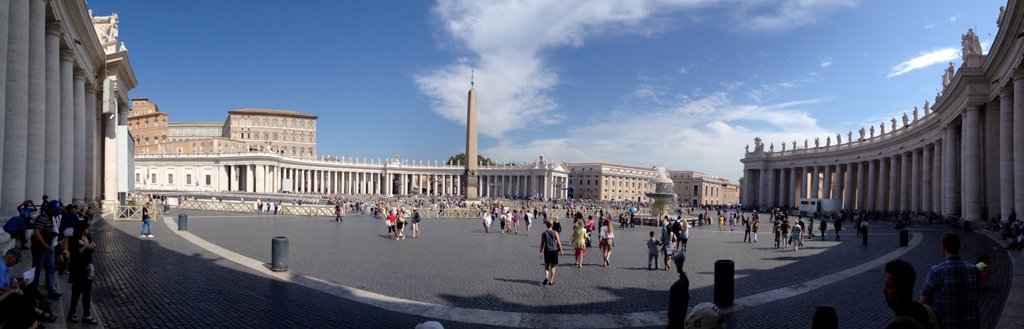 We took a 45 min train to St. Peters Sq. Very easy