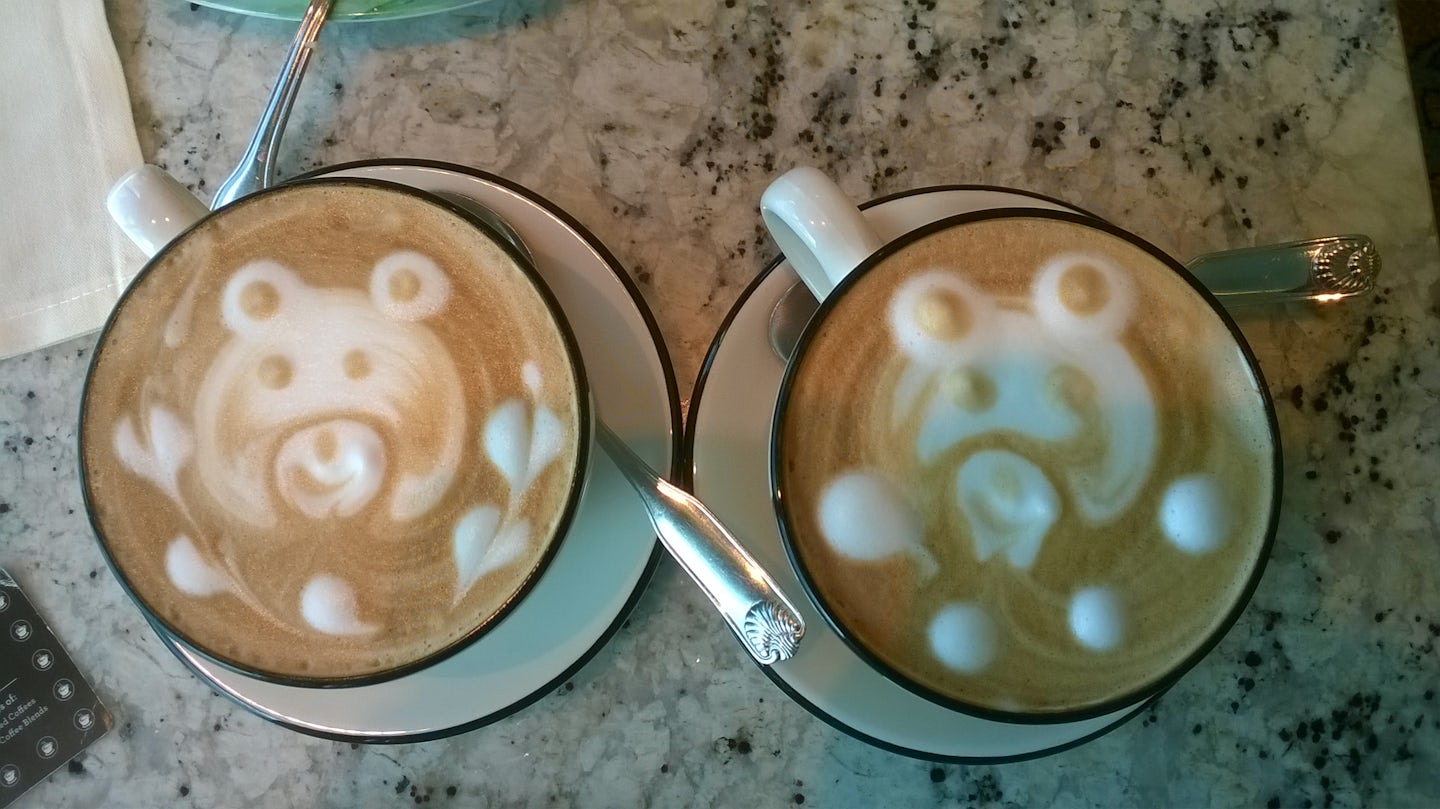nice drawings on the cappuccino makes you smile!