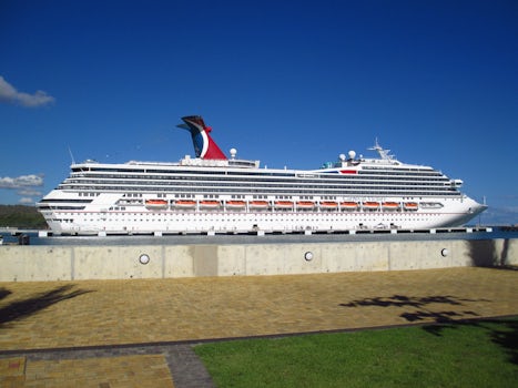 Photo of the Carnival Victory in Amber Cove