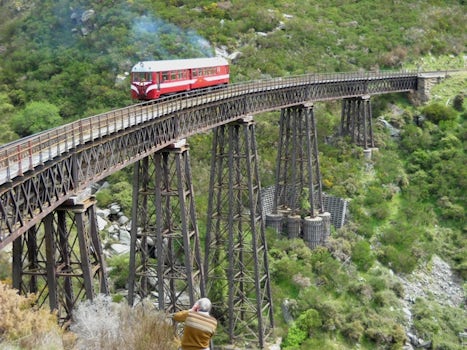 Taleri Gorge Railroad Views