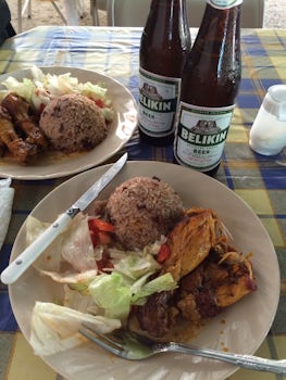 Lunch in Belize, River Cruise & Ruines (amazing)