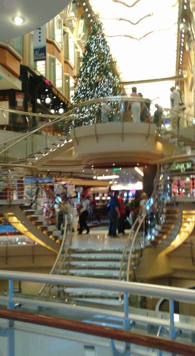Royal Promenade decorated for Christmas