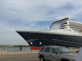 Queen Mary 2 at Brooklyn Cruise Terminal