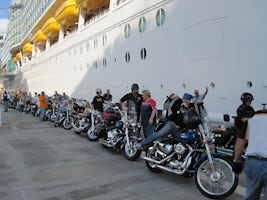 Harley cruise St Marten