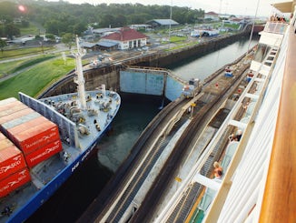 A ship next to the NCL Pearl as we go through the locks