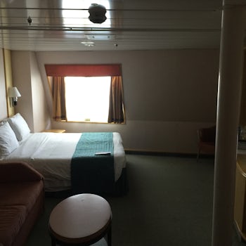 Room 7006 is a good size room lots of space. But noise from the  Theater  Below. Good view from the window. The ship is old but keep.