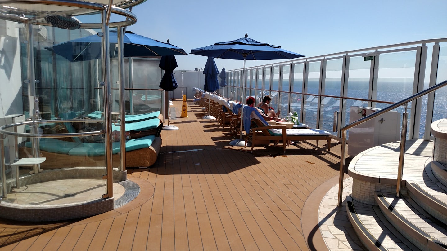 The Vibe Deck on the Norwegian Escape.
