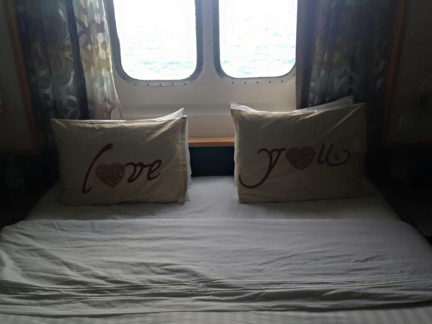 pillow cases included with the Anniversary stateroom decoration package.