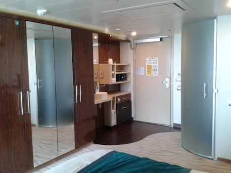 Accessible cabin, sink and washing area