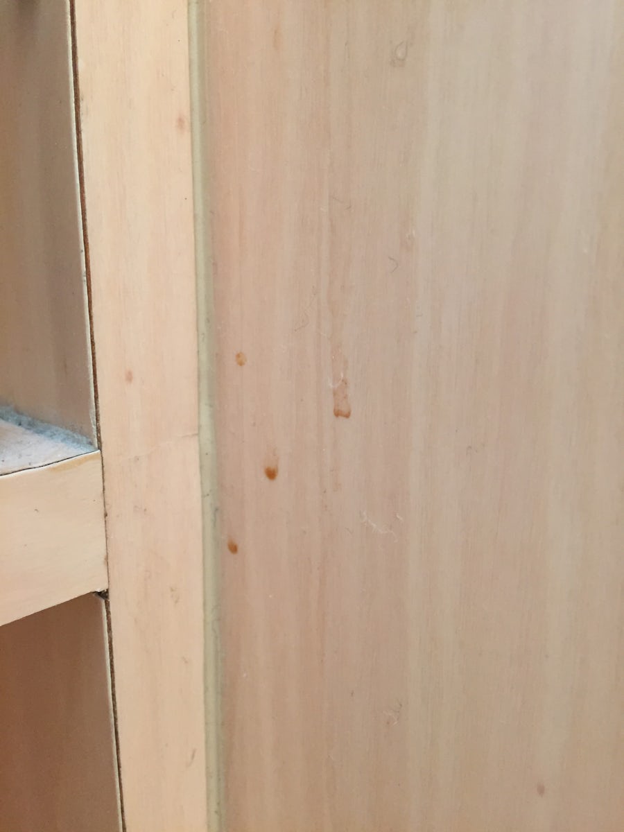 Liquid stains on wall