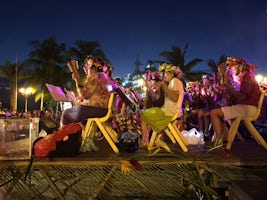 Saturday night musical event at the Papeete waterfront.