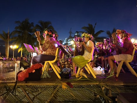 Saturday night musical event at the Papeete waterfront.