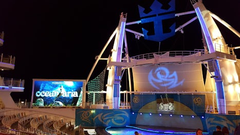 Back of the ship, Oceanaria show, diving shows, acrobatics, Aqua Theatre