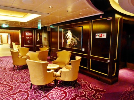 Lounge area to specialty resaurants