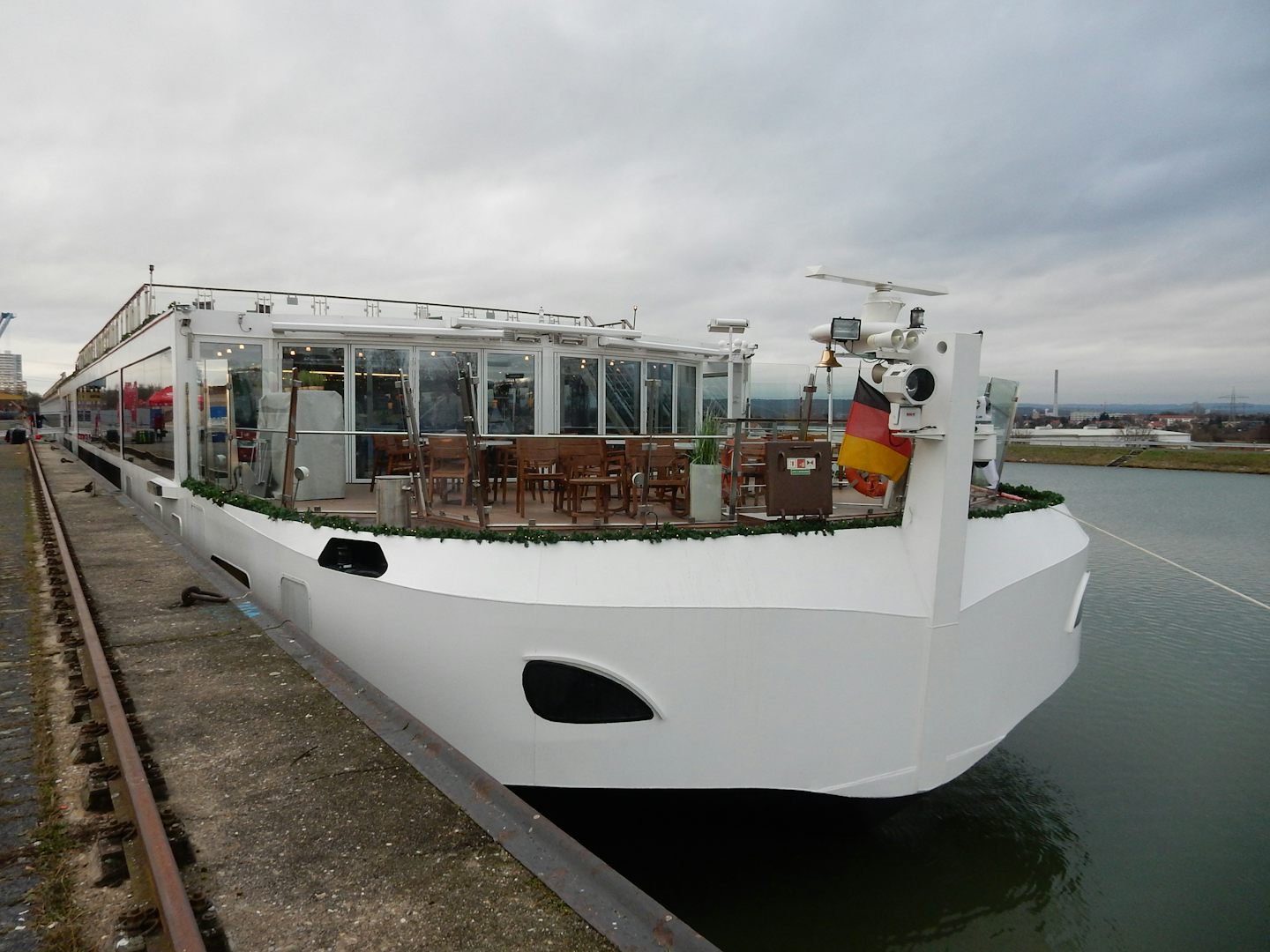 The Jarl docked at Regensberg.