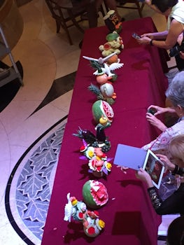 Fruit and vegetable carving in the Piazza