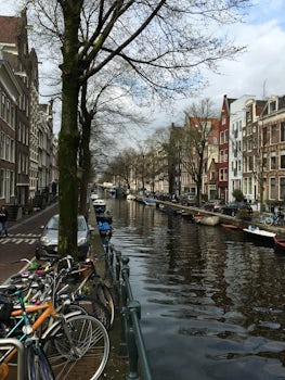 Included walking tour of city of Amsterdam