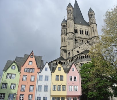 Our Walking tour of Cologne was wonderful and the contrast of the Castle and the village homes was breathtaking. Such history and beauty!!