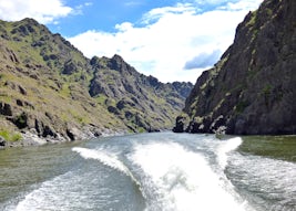 Jet boating into Hell's Canyon