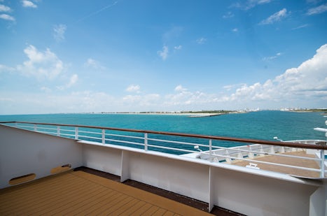 Fwd Penthouse 9502 Balcony - Pulling into Port Canaveral, FL