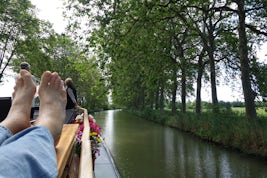 feet up, stress down - just cruisin', anjodi midi canal style!