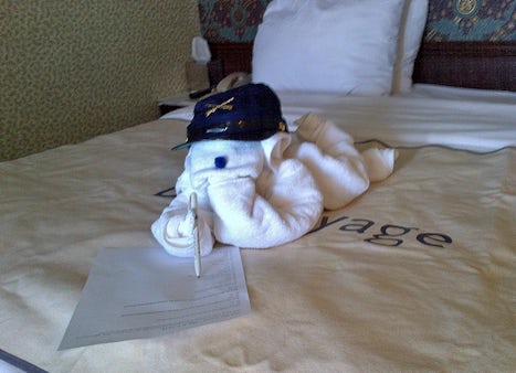 Too cute, eh? Towel sculpture on our bed!!