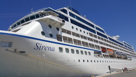 Sirena in Port