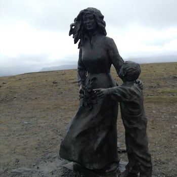 Nordkapp mother & child peace statue's.