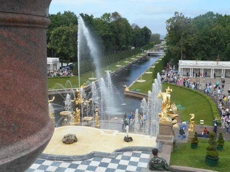A view of the fountains at Petershof