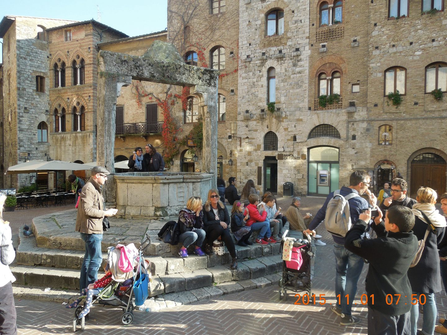 San Gimignani town square and fountain