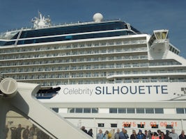 The floating city, Celebrity Silhouette