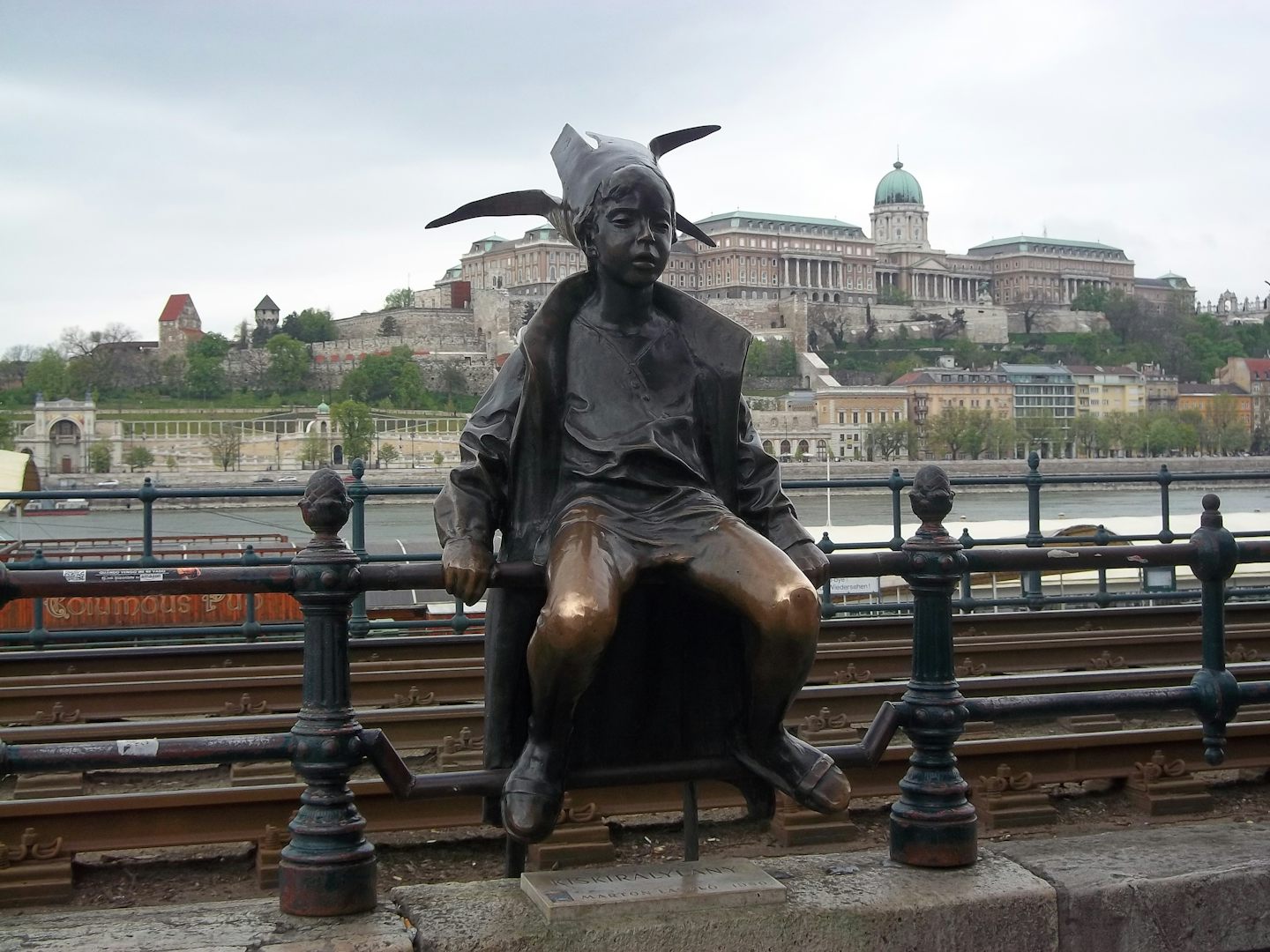 The Little Princess statue...Danube promenade/Budapest