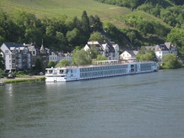 Middle Rhine ship in port