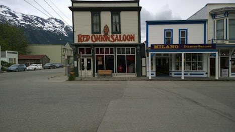 We spent some time walking and shopping in Skagway.