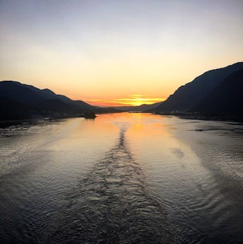 Juneau sail away and sunset