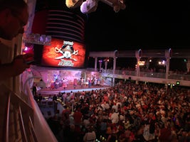 Pirate Night, the early show with Mickey's Pirate Academy.  No firework
