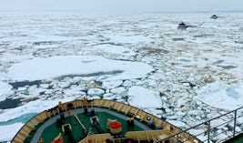 Breaking the ice of the Laptev sea , and the 2 helicos  on flight