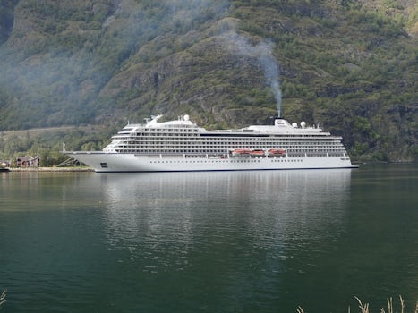 Star ship was  anchored in Flam.